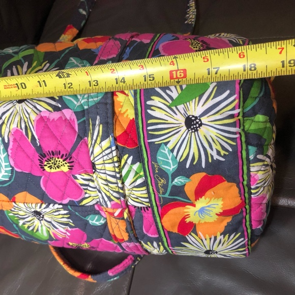 Vera Bradley || Floral Fabric Duffle Bag - Picture 4 of 8